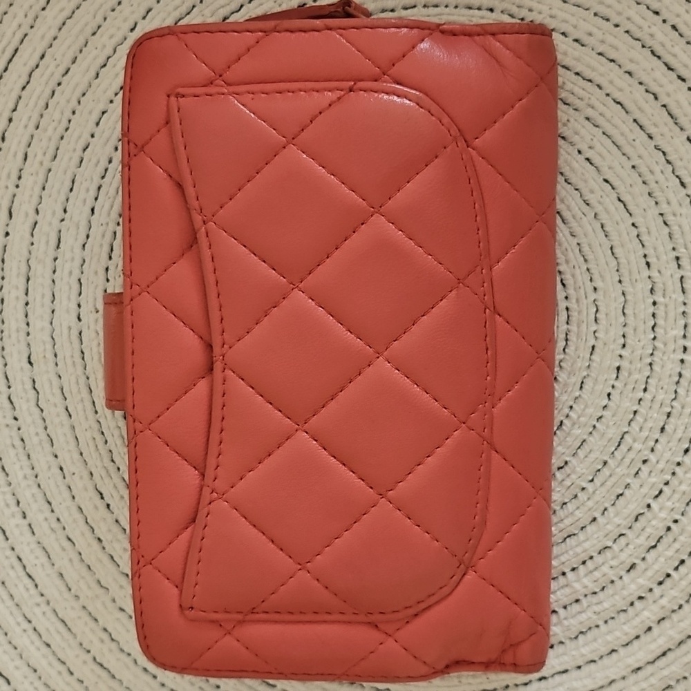 CHANEL Quilted Coral Pink Wallet - Final Price - Picture 3 of 12